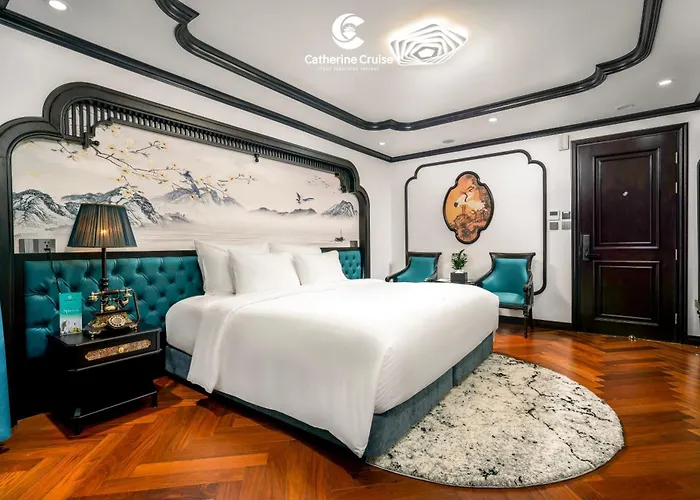 Catherine Cruises Bay  5*