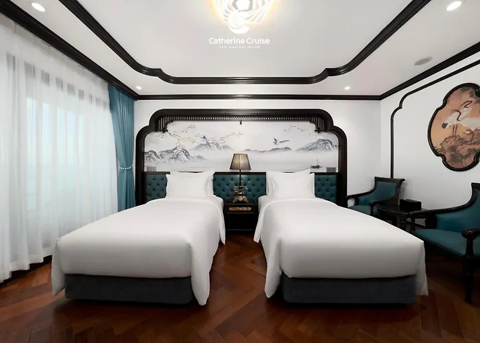 Catherine Cruises Bay 