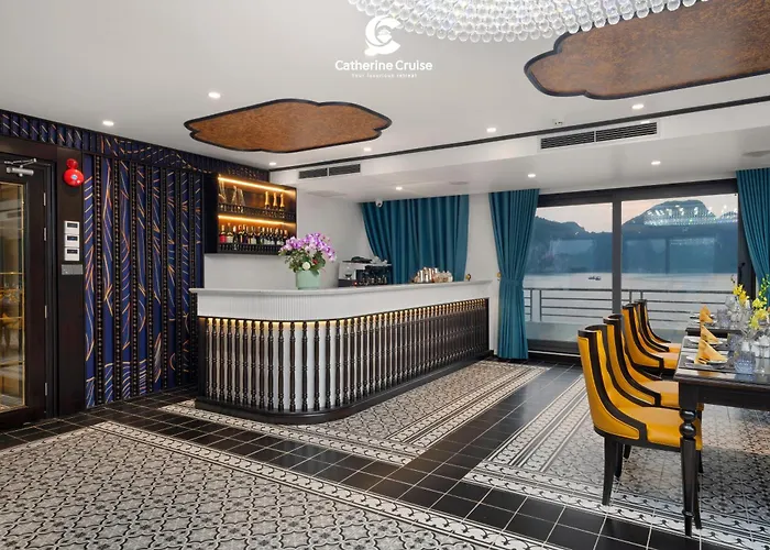  Catherine Cruises Bay Hạ Long
