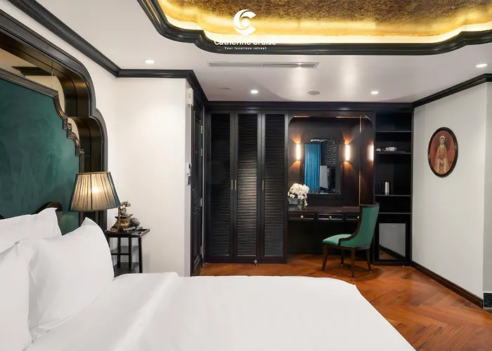 Catherine Cruises Bay Hạ Long