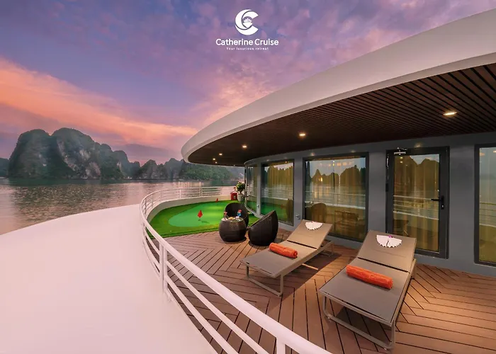 Catherine Cruises Bay 