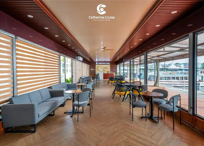 Catherine Cruises Bay  5*