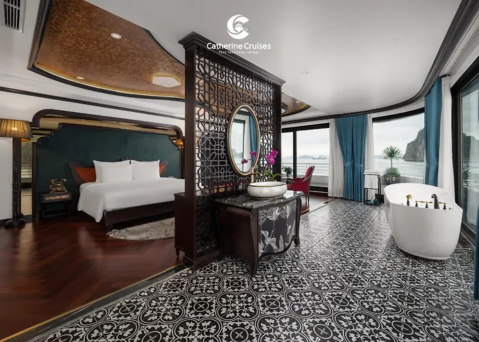  Catherine Cruises Bay Hạ Long