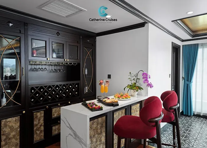 Catherine Cruises Bay 