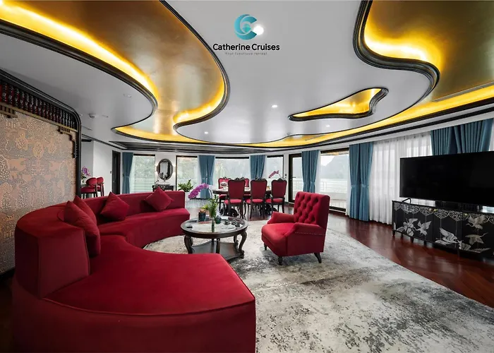  Catherine Cruises Bay